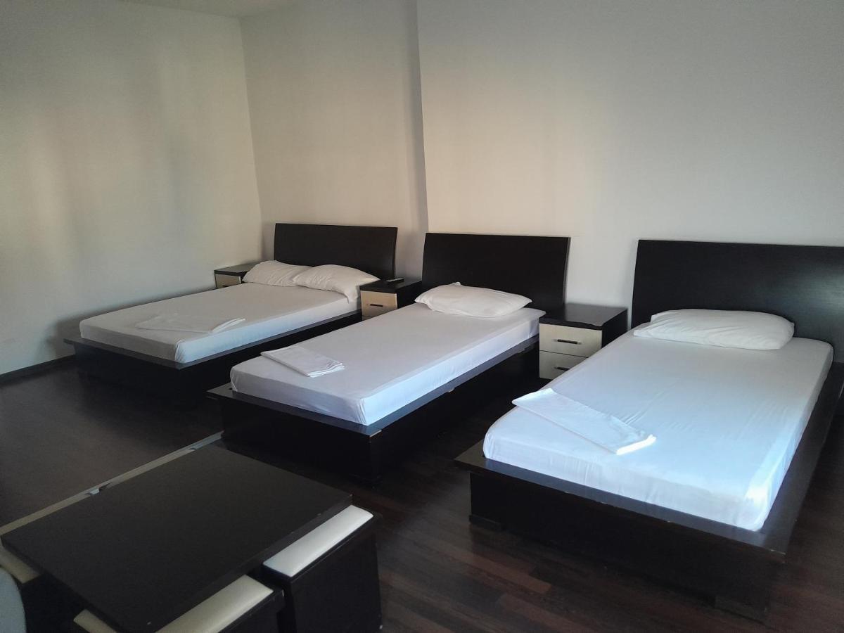 Hotel Yjet Pogradec Bagian luar foto